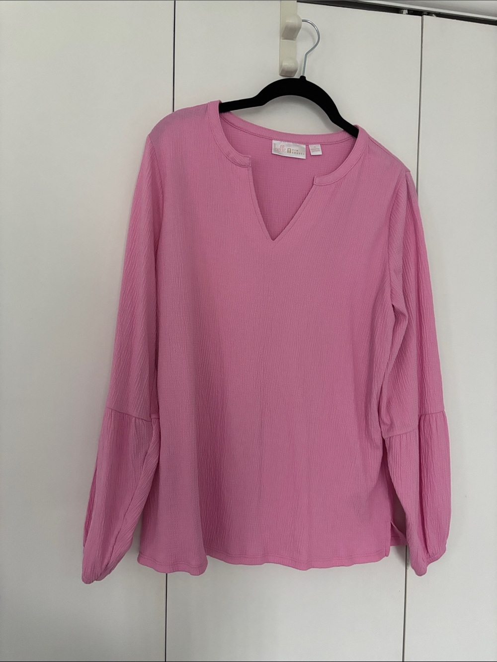 BELLE by Kim Gravel Pink Gauze Split V-Neck Top Small